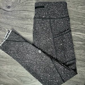 Lululemon leggings size 6